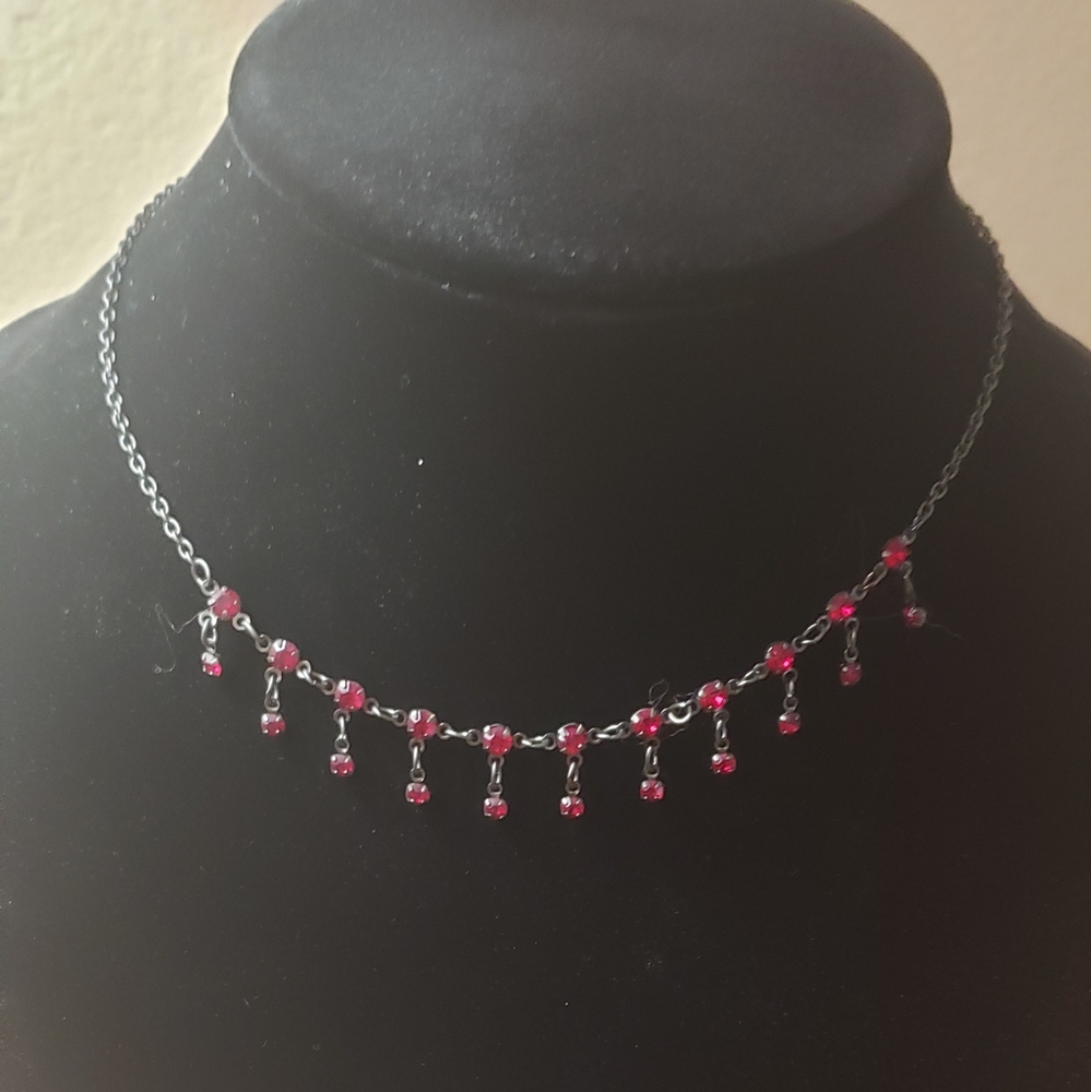 Short necklace